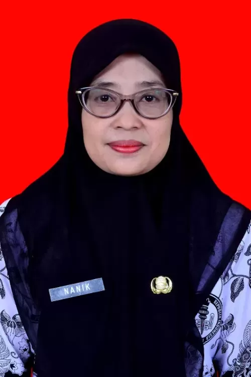 NANIK ISTIGHFAROH,S.AB., S.Pd