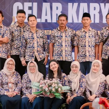 UPT 225 Gresik Berlinang Air Mata